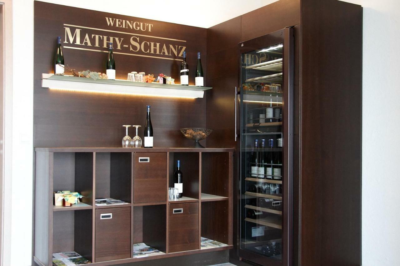 Gaestehaus Weingut Mathy-Schanz Osann-Monzel 外观 照片